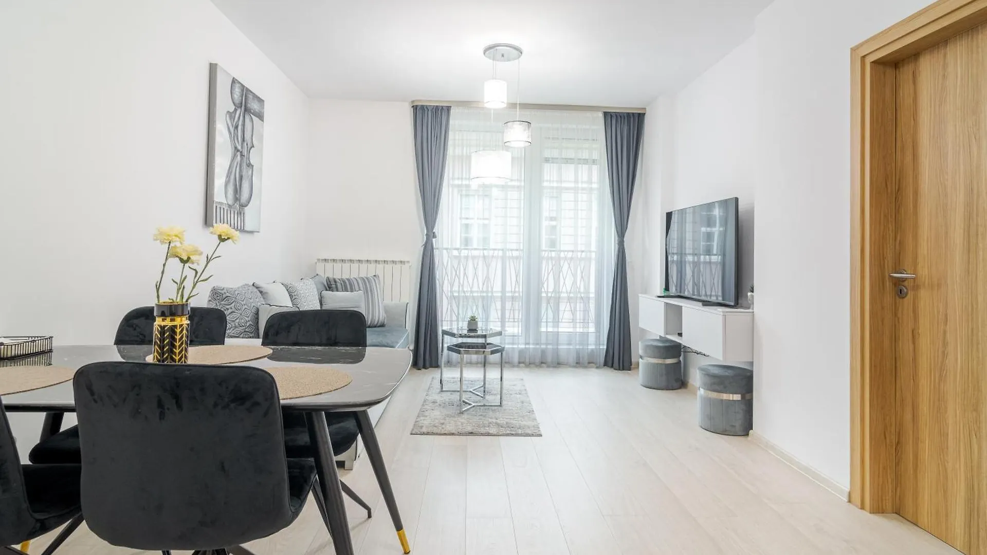 Paris Luxury Top Centre 2Bdr Apt W Work Desk And Wifi Near Nevsky Cathedral Sofie
