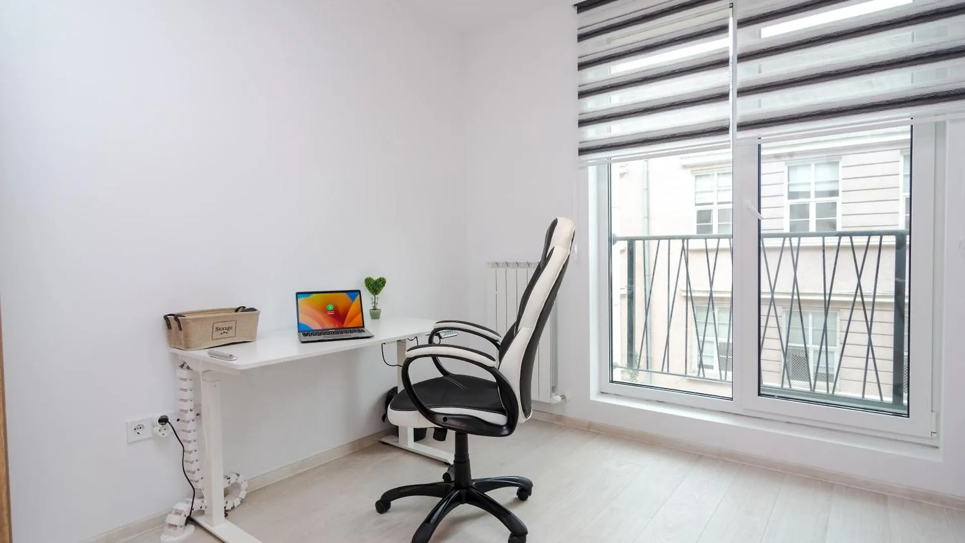 Paris Luxury Top Centre 2Bdr Apt W Work Desk And Wifi Near Nevsky Cathedral Sofie Apartmán