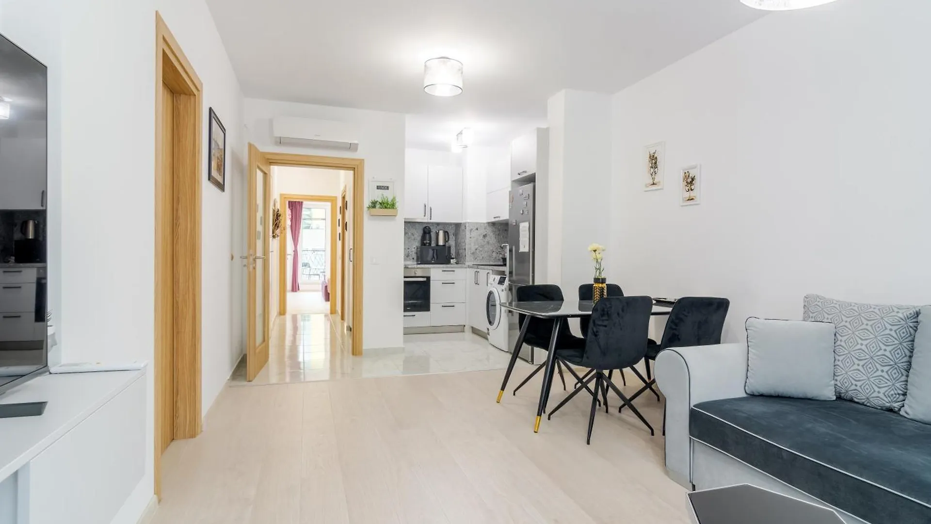 Appartamento Paris Luxury Top Centre 2Bdr Apt W Work Desk And Wifi Near Nevsky Cathedral Sofia